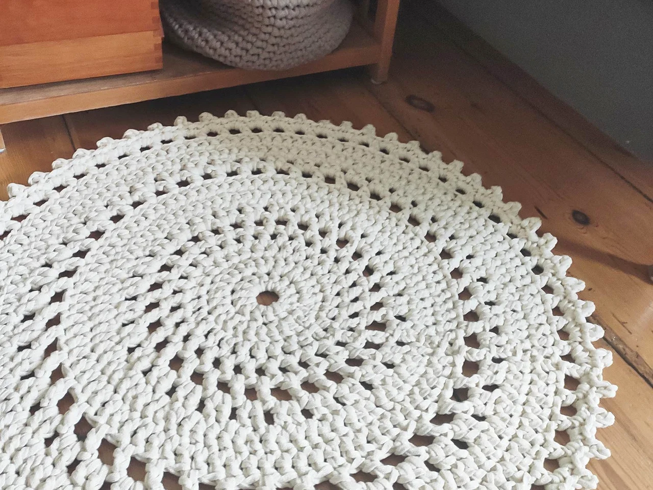 Ruusu - Handcrafted rug